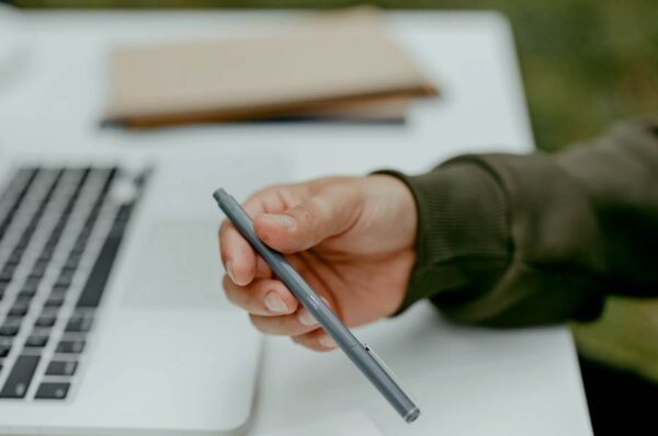 Sprzedaj mi ten długopis – rekrutacyjny test sprzedawania. Sprzedawaj jak wilk z Wall Street