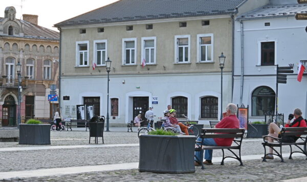 Jak długo szuka się pracy w Krośnie?